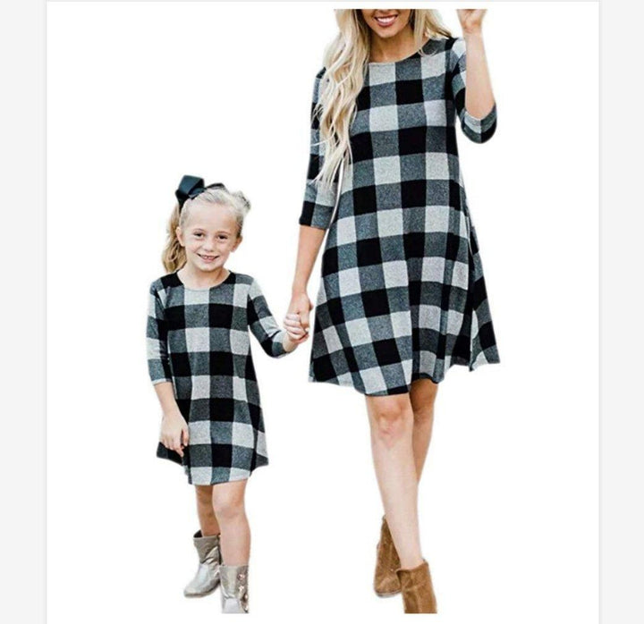 Family Matching Three-quarter Sleeves Chequered Parent-child Dress - MomyMall Black / S