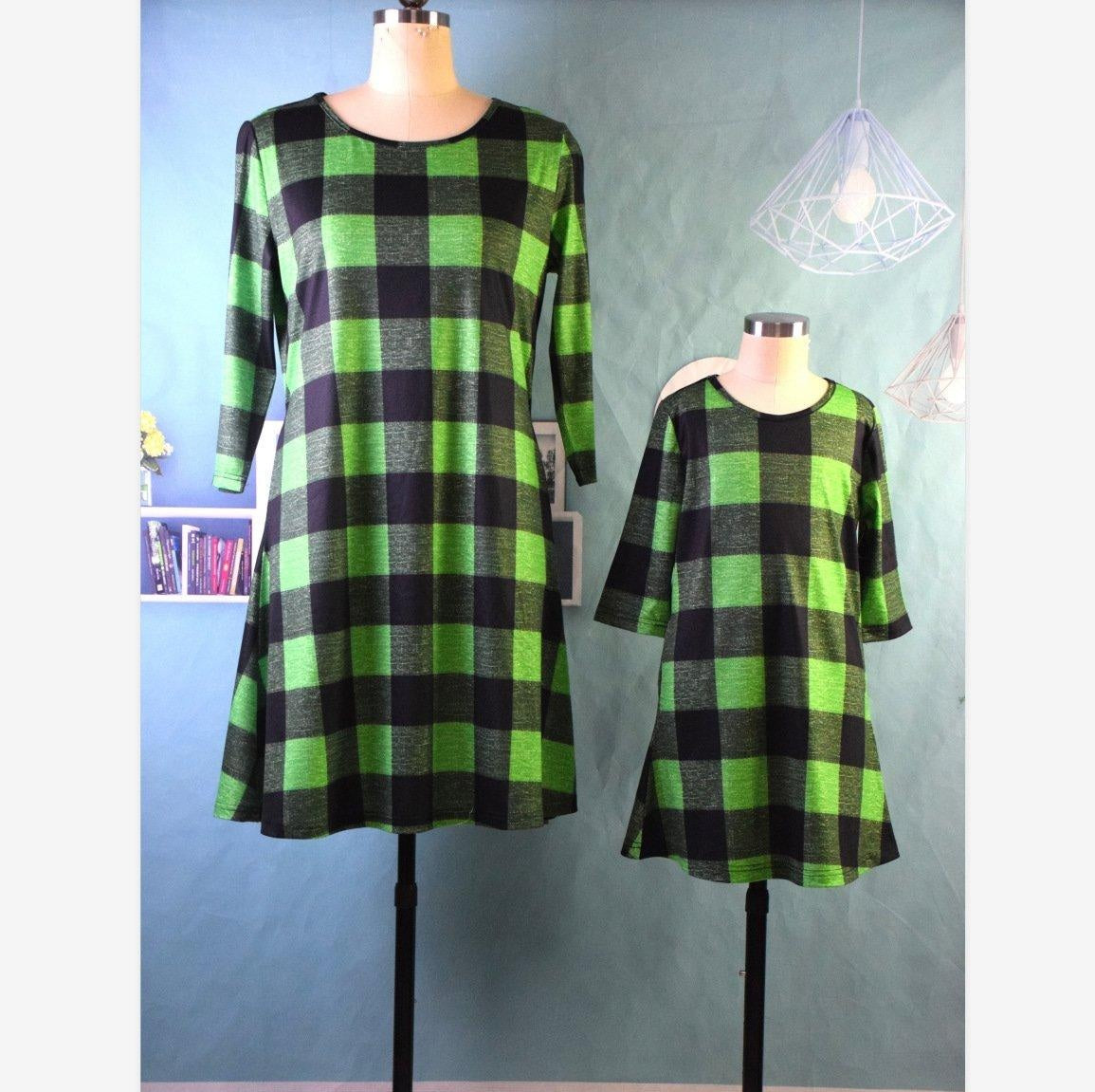 Family Matching Three-quarter Sleeves Chequered Parent-child Dress - MomyMall