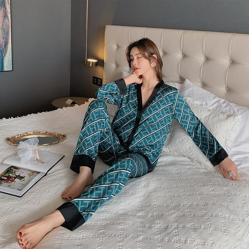 Satin Long Sleeve Geometric Print PJ Sleepwear Set - MomyMall