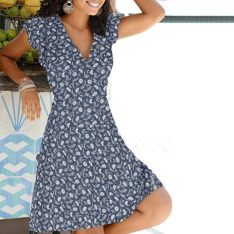 V-Neck Floral Plus Size Skater Dress - Short Sleeve Vintage Mini Dress