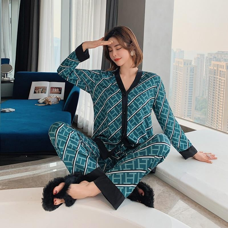 Satin Long Sleeve Geometric Print PJ Sleepwear Set - MomyMall