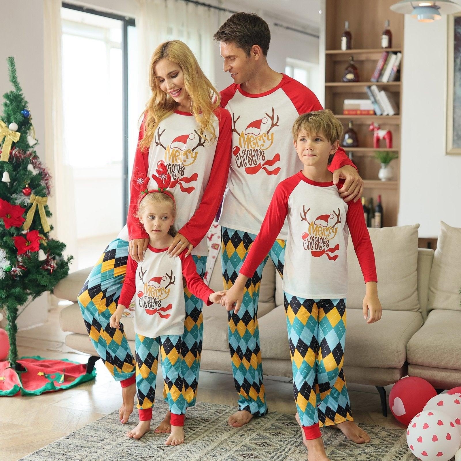 Family Matching Christmas Parent-child Pajamas Suits Set - MomyMall