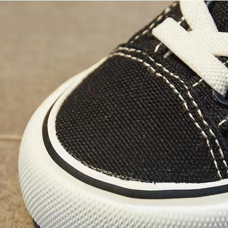 Billy Wave Low Top Canvas Shoes