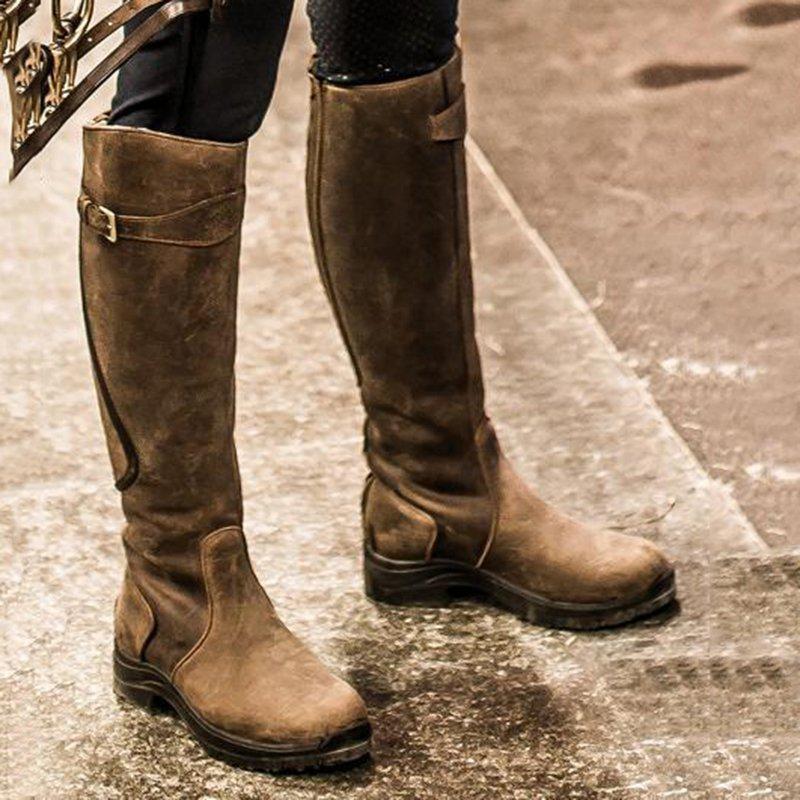 Bottes en cuir à la mode au genou