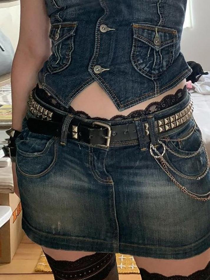 Mini-jupe en denim avec ceinture à boucle