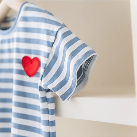 T-shirt marinière à mini cœurs rayés