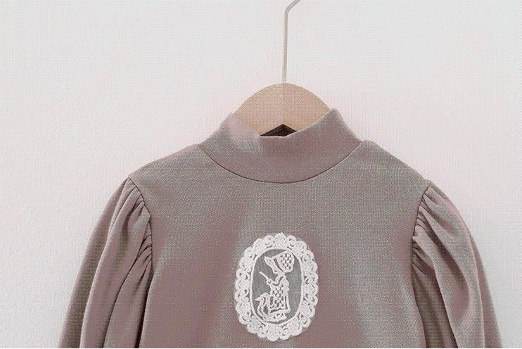 Embroidered Lace Pattern Sweatshirt