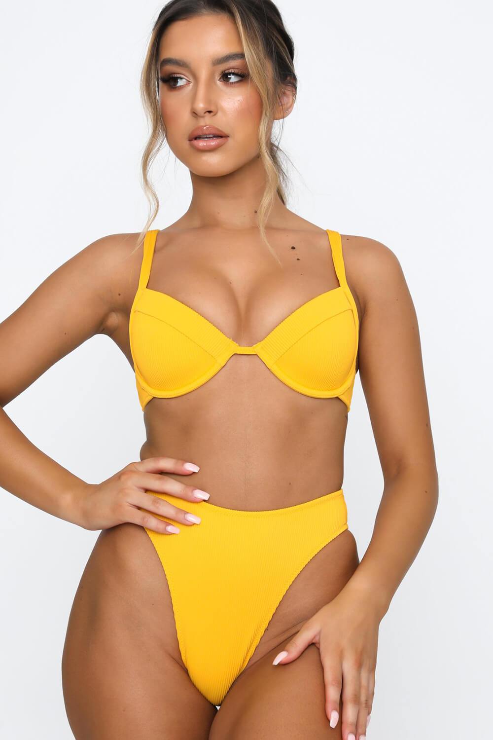 Bas de bikini taille haute côtelé jaune