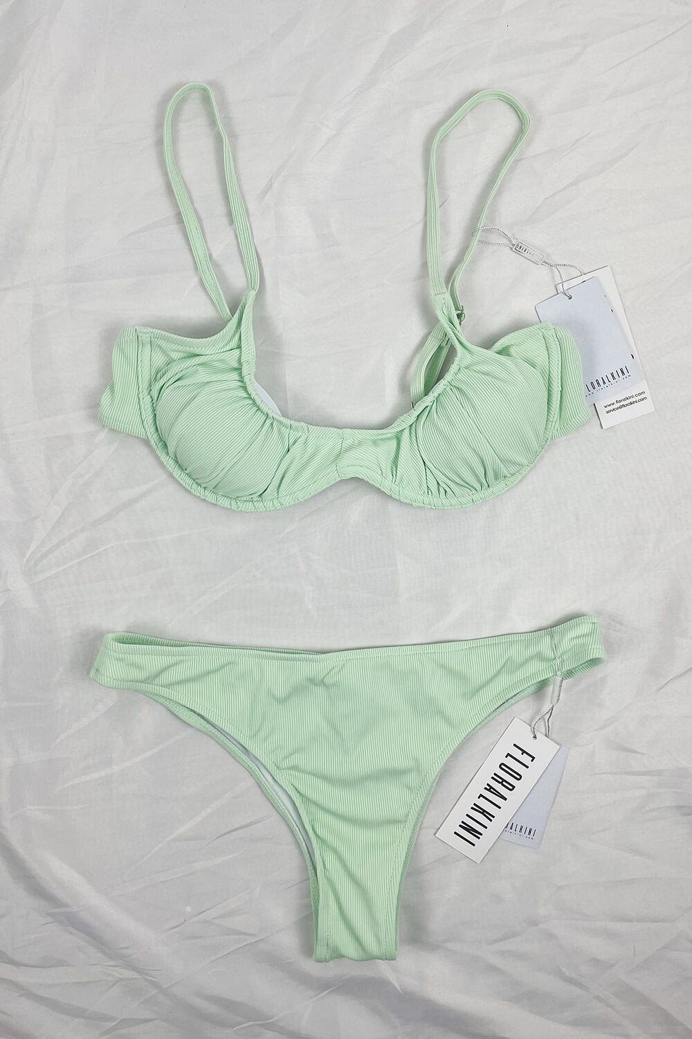 Bas de bikini taille haute côtelé vert menthe