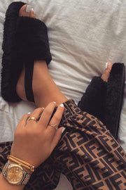 Black Faux Fur Fluffy Strap Back Slippers