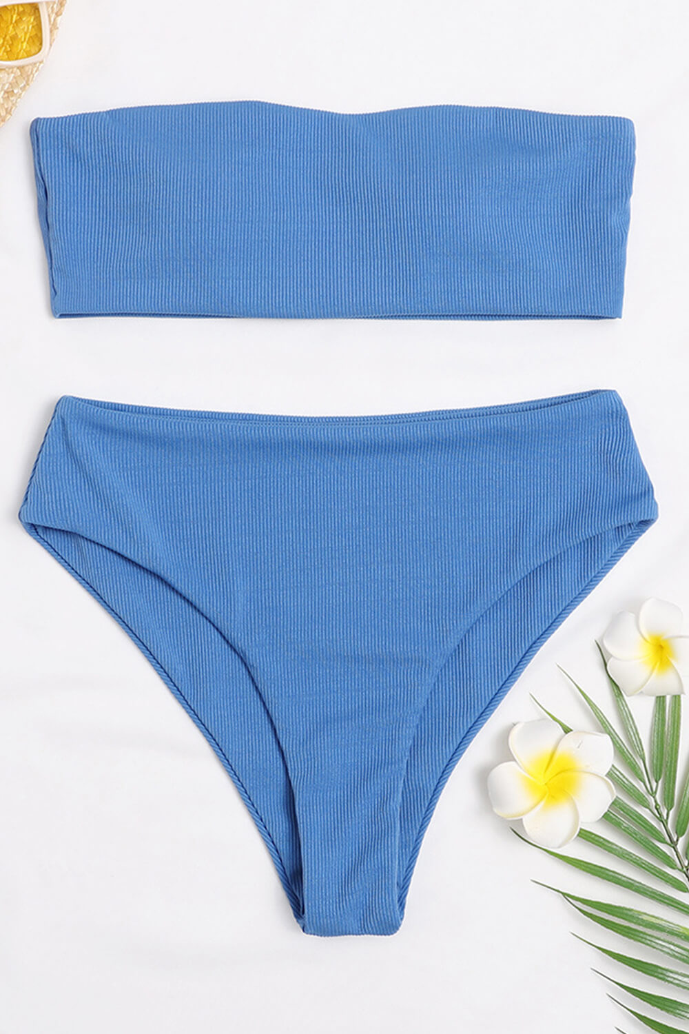 Geripptes, trägerloses Bandeau-Bikinioberteil „Ocean“.