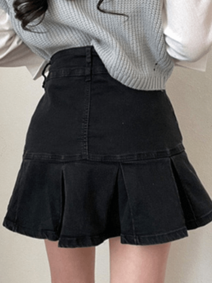 Lined Detail Denim Pleated Mini Skirt