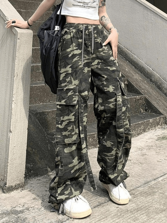 Pocket Camo Print Baggy Casual Pants