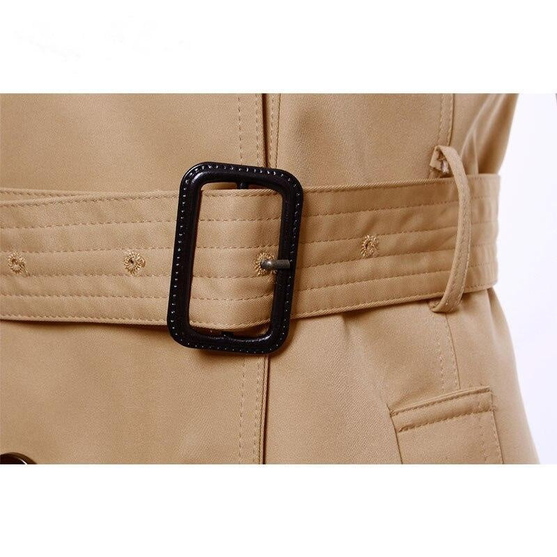 Trench classique pour femme à double boutonnage avec ceinture