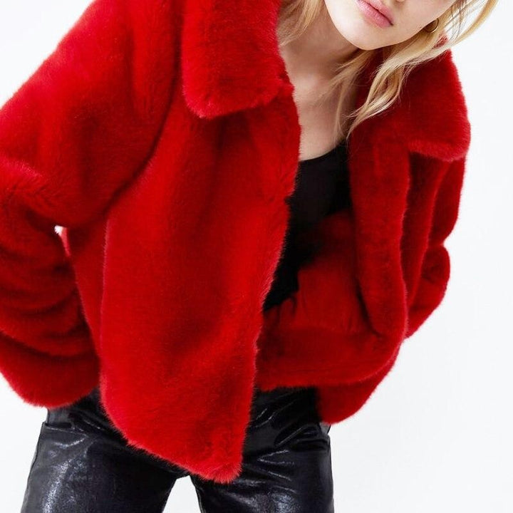 Sweet Trending Short Faux Fur Coat