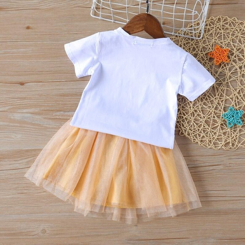 Vintage Bunny T-Shirt & Tutu Skirt Outfit